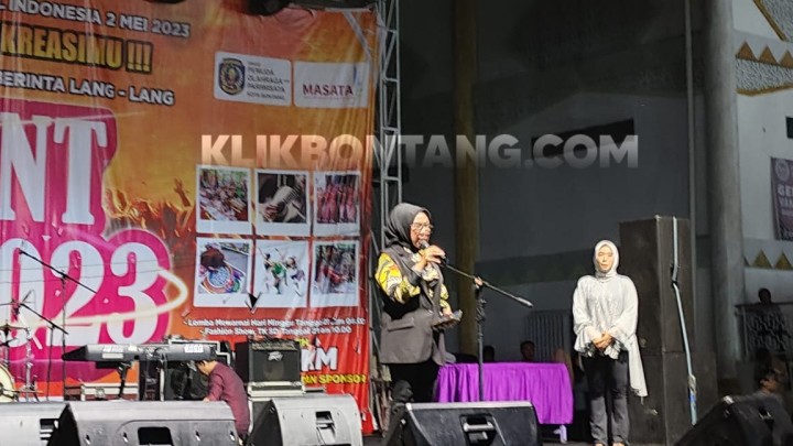 Tampilkan Grup Dance Pria Berbusana Wanita, Wawali Tegur Penyelenggara Student Expo
