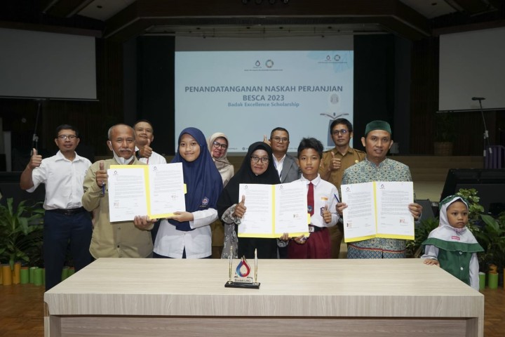 Komitmen Majukan  Pendidikan, Badak LNG Tanggung Biaya Pendidikan 80 Siswa lewat Program BESCA