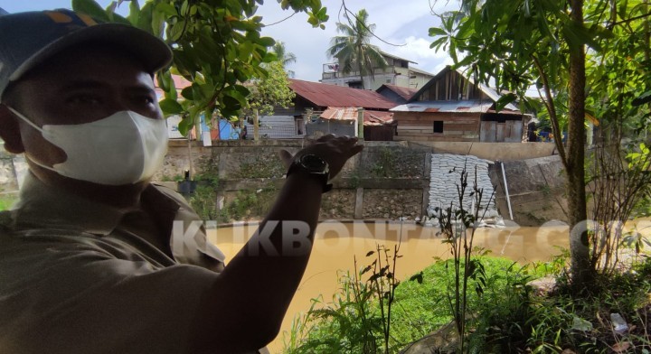 Setelah 3 Tahun Ambruk, Turap di RT Gunung Elai Bontang Akhirnya Diperbaiki