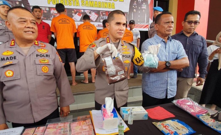 3.767 Butir Ekstasi Gagal Edar, 52 Poket Sabu dan Rp 80 Juta Diamankan Polisi