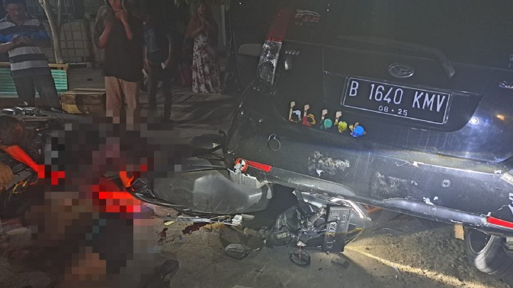 Diduga Balapan, 2 Pemotor Bersenggolan Lalu Terpental di Depan Lang-lang