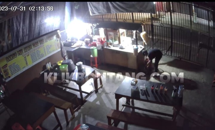 Maling Tabung Gas 3 Kilogram di Satimpo Terekam CCTv, Sudah 5 Kali Beraksi