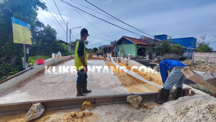 Pemkot Gelontorkan Rp 123 Juta Benahi Jembatan yang 1 Meter Lebih tinggi dari Jalan