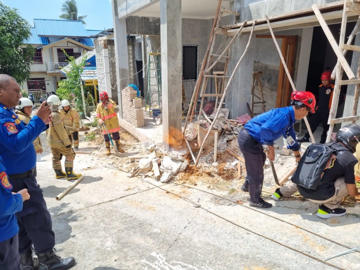 Pipa Jargas Bocor, Muncul Kobaran Api 1 Meter di Belimbing