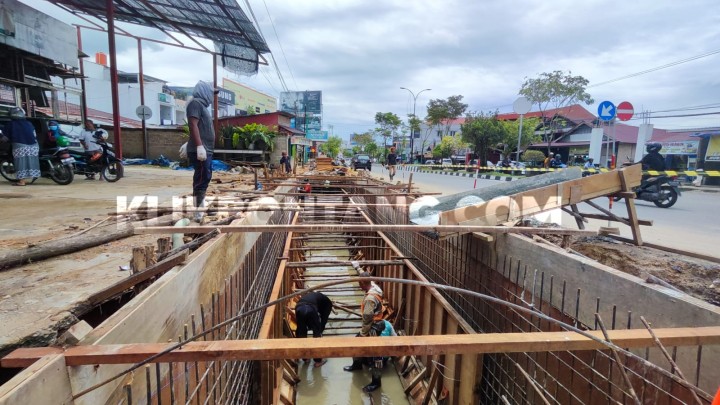 Spesifikasi Proyek Drainase Ahmad Yani Diubah, Kontraktor : Kondisi di Lapangan Berbeda