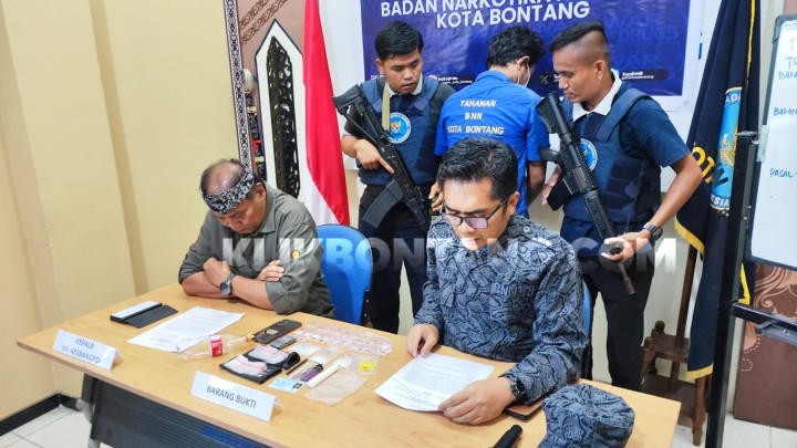 3 Saudaranya Ikut Diamankan, Pengedar di Loktuan Jual sabu ke Kalangan Pemulung Besi Tua