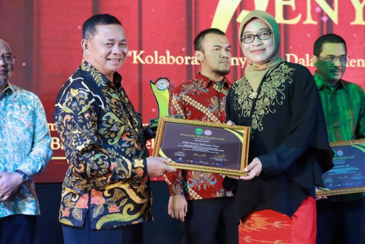 DPRD Kaltim Terima Penghargaan dari KPID