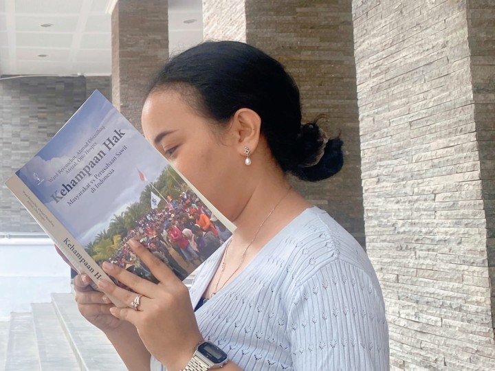Kehampaan Hak: Masyarakat Versus Perusahaan Sawit di Indonesia