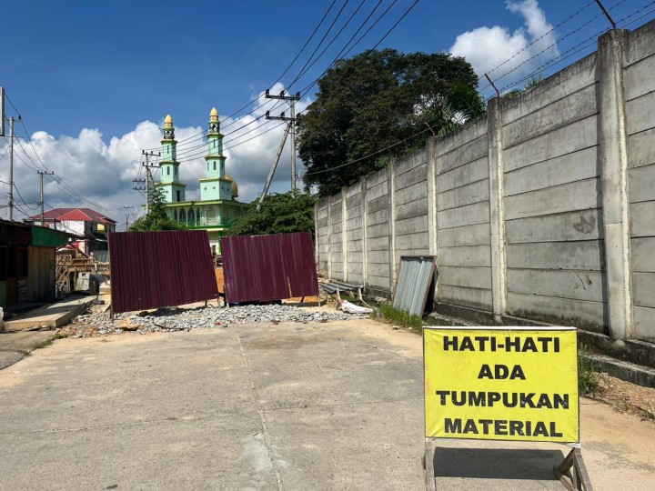Penutupan Jalan Pontianak karena Proyek Jembatan Mulai Dikeluhkan Pedagang, Omzet Turun Drastis 