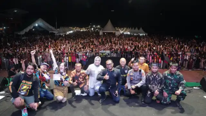 Buka Bengalon Fest 2023, Bupati Terharu Lihat Antusias Warga