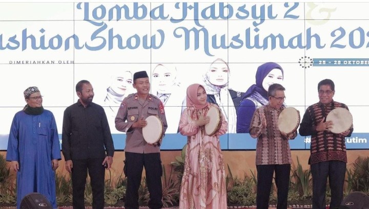 Lewat Aspirasi Asti Mazar, Dispar Gelar Lomba Fashion Show Muslimah