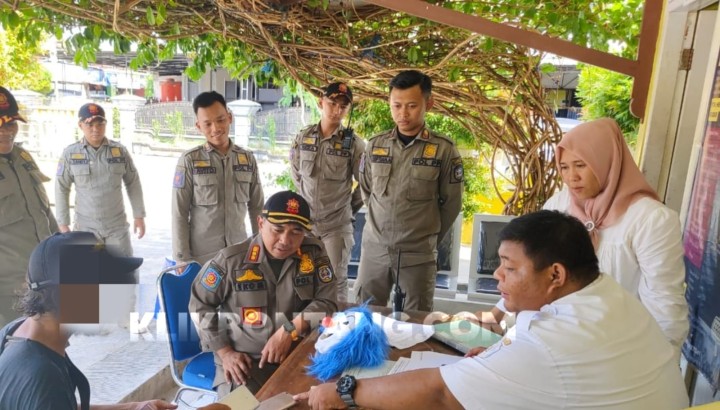 Pengamen Costum Joker Asal Jateng Dijaring Satpol-PP Bontang, Sehari Raup Rp127 Ribu