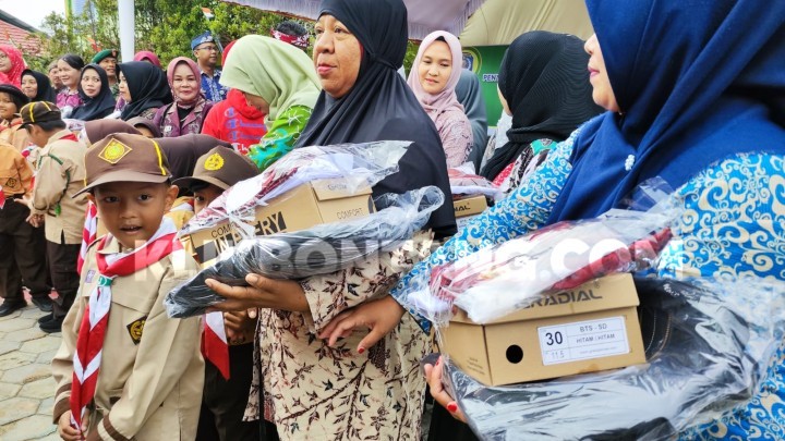 Program Seragam Sekolah Gratis SD dan SMP di Bontang Berlanjut Tahun Ini