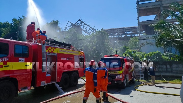 Kebakaran di Lahan Milik PT KSB Diduga karena Panas Terik
