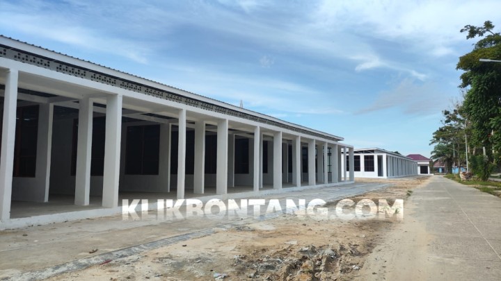 Penggunaan Pujasera Baru di Lang-Lang Tunggu Pembenahan Seluruh Fasilitas Rampung