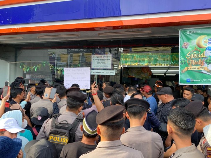 Geger Penemuan Mayat Wanita di Dalam Gudang Apotek Kimia Farma Samarinda, Keluarga Minta Buka CCTv