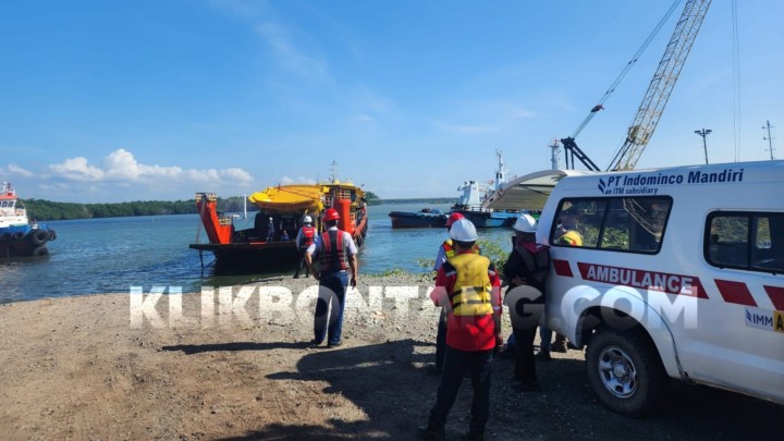 Kapal Dihamtam Ombak, 11 Nelayan Asal Bontang Tenggelam di Muara Berau