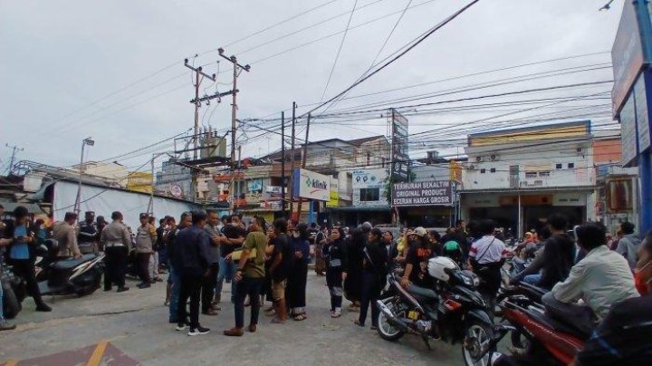 Keluarga Curiga Wanita Tewas di Apotek Kimia Farma Samarinda Sengaja Dikunci