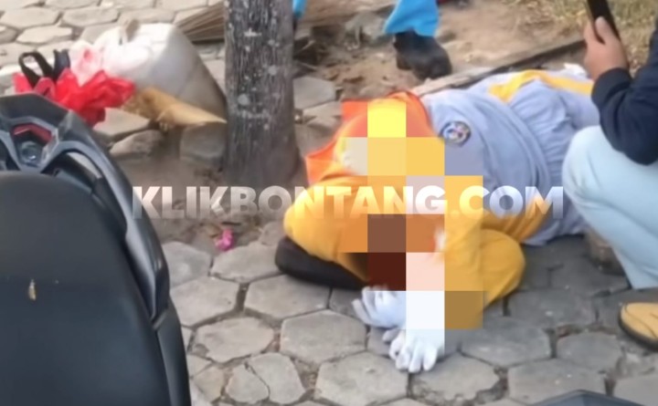 Ditabrak Pemotor, Petugas Kebersihan Bontang Terkapar di Pinggir Jalan