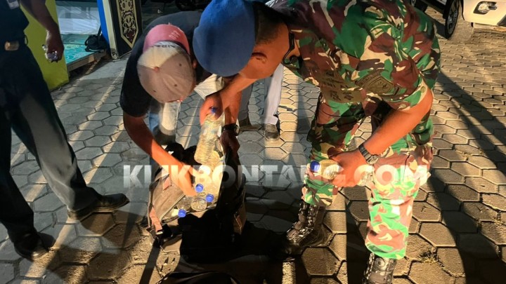 Ketahuan Bawa 40 Botol Miras Cap Tikus, Penumpang di Pelabuhan Loktuan Langsung Kabur