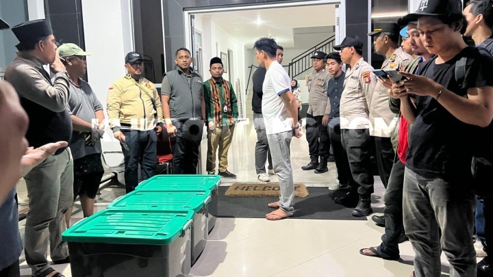 Aturan Baru Terbit ! 2 Ribu Data Ganda Basri - Chusnul Diperiksa Ulang, Bisa Ganti KTP Baru