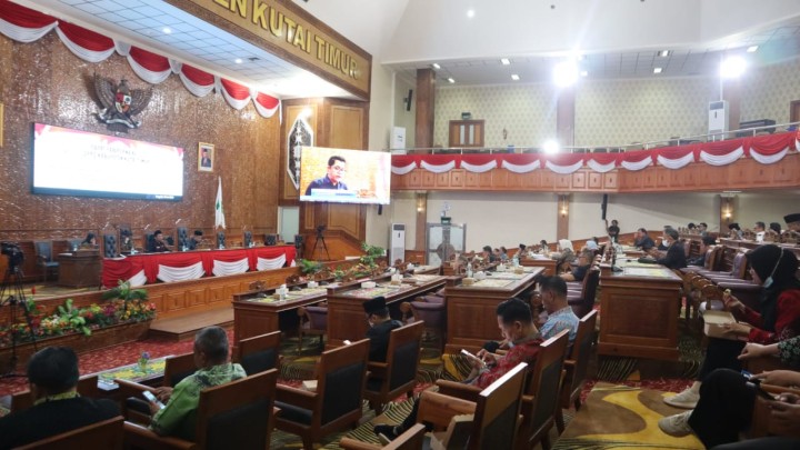 Fraksi DPRD Kutim Sampaikan Pandangan Umum Terhadap Raperda Pertanggungjawaban APBD