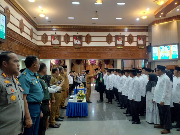 Bupati Kutim Lantik 109 Dewan Hakim untuk MTQ XVII Tahun 2024