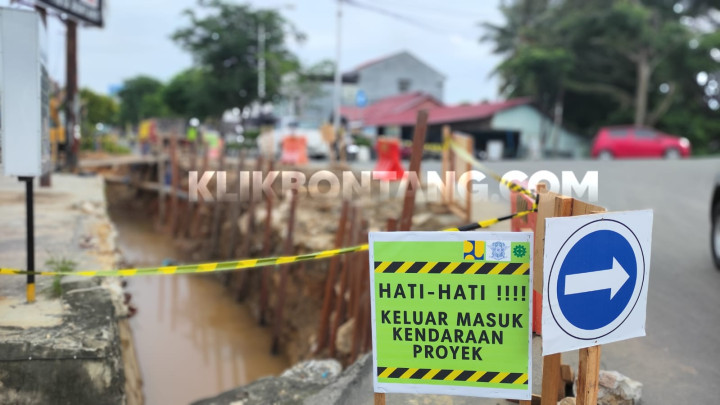 Proyek Lanjutan Perbaikan Drainase Jalan Ahmad Yani Senilai Rp 11,2 Miliar Dikerjakan Kontraktor Samarinda