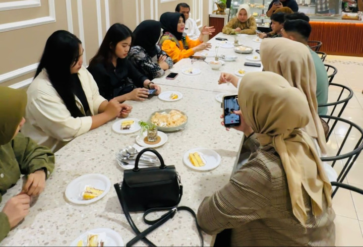 Ajak Generasi Z Bangun Bontang, Neni-Agus Haris Diskusi Bareng Influencer