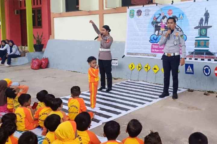 Kerjasama Dishub dan Satlantas Kutim, Gelar Program Sadar Lalu Lintas Usia Dini di TK Negeri 1