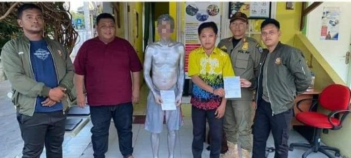 Merantau dari Jawa, Si Manusia Silver Bisa Raup Rp 1 Juta Sehari dari Minta-minta di Jalanan Bontang