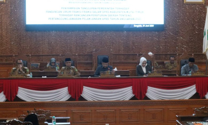 DPRD Kutim Gelar Rapat Paripurna ke-28: Tanggapan Pemerintah Terhadap Pandangan Fraksi Terkait Raperda Pertanggunjawaban APBD