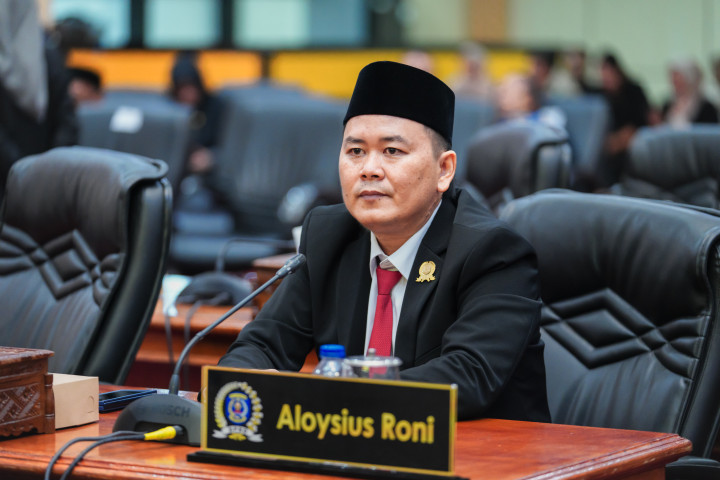 Minta Pemkot Tingkatkan Infrastruktur di Kampung Gotong Royong 