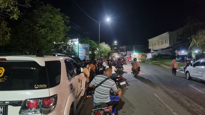 Aktivitas Warga BK Lumpuh karena Banjir Rob, Genangan Air Laut Meluas