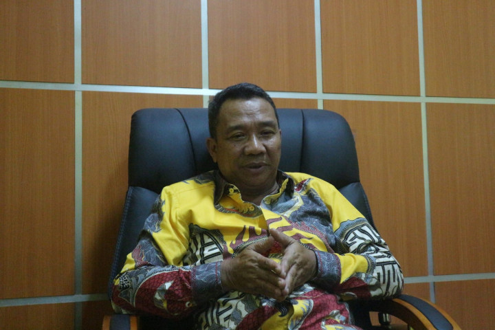 Belum Tersentuh Layanan PLN, Warga Senambah Masih Pakai Genset