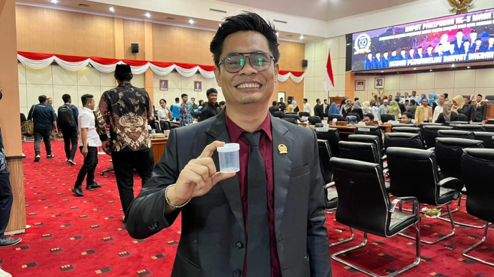 Anggota DPRD Bontang Jalani Tes Urine, Diawali Ketua dan Dikawal Ketat Petugas BNN, Begini Hasilnya