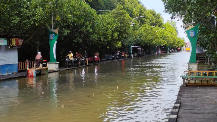 Banjir Rob Bontang Kuala; Jalanan Utama Tergenang, Pengunjung Putar Balik