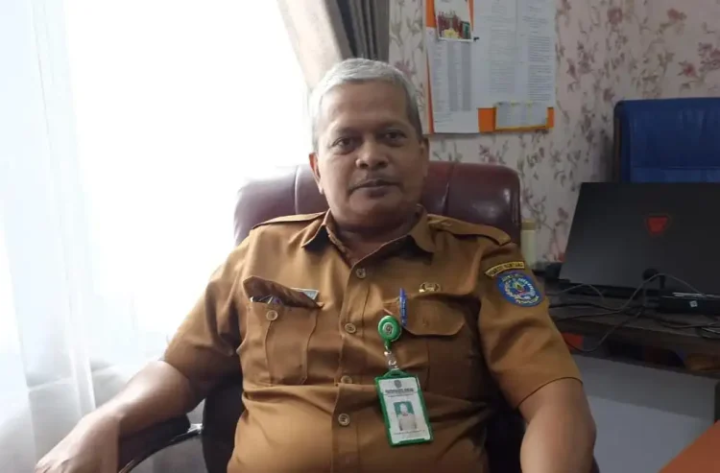 Kelurahan Guntung Gerak Cepat, Bongkar Tiang Halte Penghalang Pedestrian