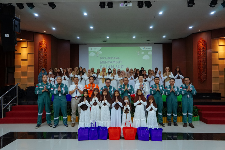 Hangatnya Kebersamaan, Badak LNG Berbagi dan Berdoa Bersama Sambut Ramadan 1446 H