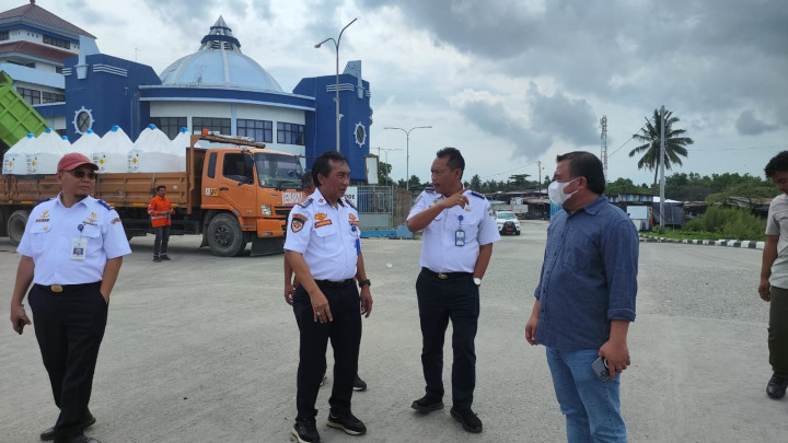 Pejabat Kementerian Perhubungan Tinjau Pelabuhan Loktuan; Rute Kapal Bontang - Mamuju Sisa Selangkah Lagi