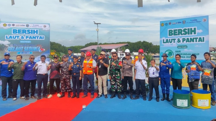 Peringati Hari Pelaut dan Lingkungan Hidup, PT IMM-KSOP Gelar Aksi Bersih Laut dan Pantai