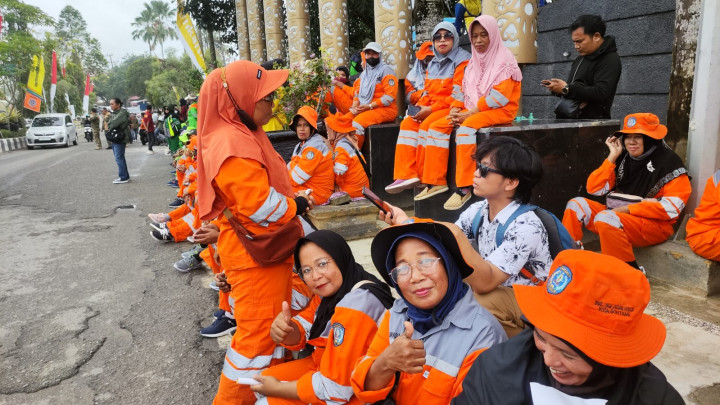 Wali Kota Neni Beri Kelonggaran untuk Petugas Kebersihan; Masa Pensiun Unlimited