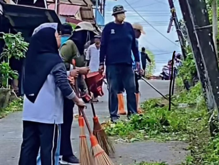 Gunung Elai Gencarkan Jumat Bersih: Lingkungan Sehat, Tumbuhkan Semangat Kebersamaan