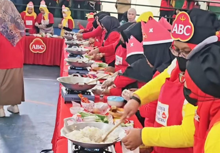 PKK Bontang Kuala Raih Juara Pertama Lomba Masak Nasi Goreng Kampung di Academy ABC