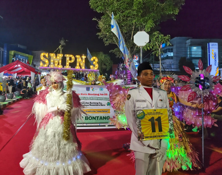 Disdikbud Kagum Karya SMPN 3 Bontang di BCC; OIah Barang Bekas Jadi Bernilai