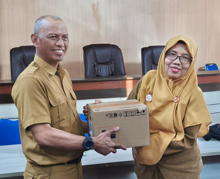 Disdikbud Mulai Salurkan 1.608 Unit Tablet Pintar ke SMP Se-Kota Bontang
