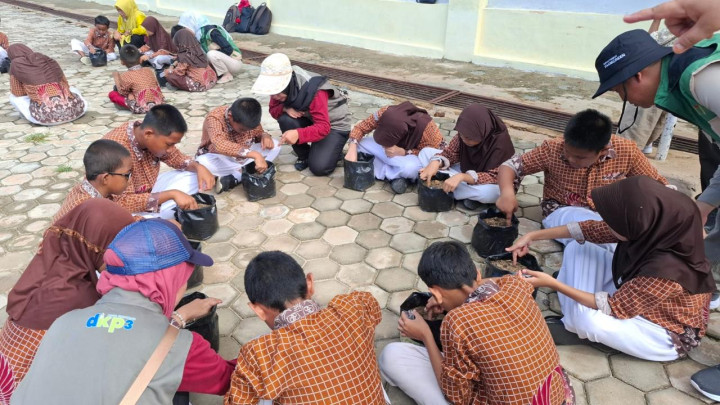 Disdikbud Bontang Dukung Program Asta Cita Swasembada Pangan; Edukasi Menanam ke Pelajar