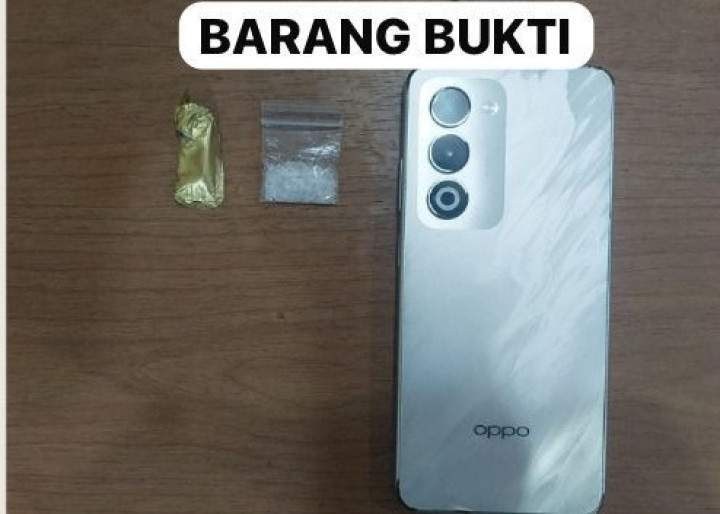 Pria Paruh Baya Terciduk FKPM Ambil Sabu di Api-Api