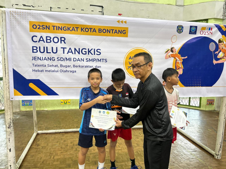 Sabet Juara O2SN, Dua Atlet Bulu Tangkis Bontang Melaju ke Tingkat Provinsi Kaltim