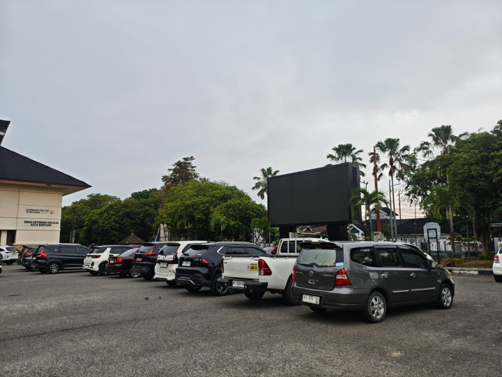 Pemkot Bontang Gelar Nobar Final Piala Dunia di Videotron Halaman Kantor DPMPTSP